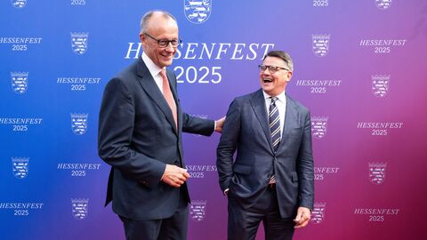 v.l.n.r.: Bundeskanzler Friedrich Merz und der Hessische Ministerpräsident Boris Rhein