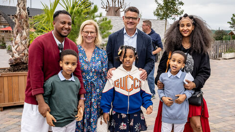 Ministerpräsident Rhein beim Drillingstreffen 2025