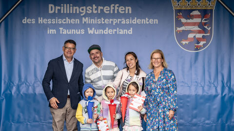 Ministerpräsident Rhein beim Drillingstreffen 2025
