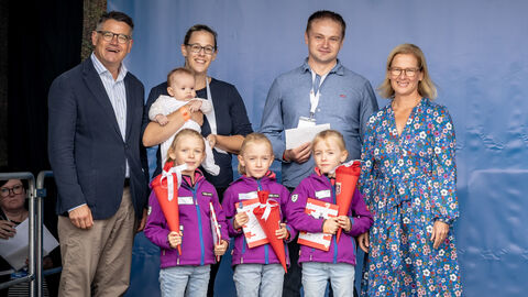 Ministerpräsident Rhein beim Drillingstreffen 2025