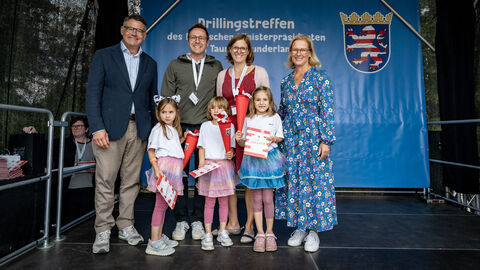 Ministerpräsident Rhein beim Drillingstreffen 2025