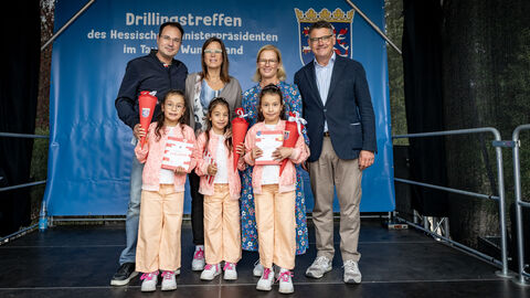 Ministerpräsident Rhein beim Drillingstreffen 2025