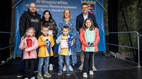 Ministerpräsident Rhein beim Drillingstreffen 2025