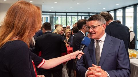HR-Interview Ministerpräsident Boris Rhein beim Jahresempfang HR-Interview Ministerpräsident Boris Rhein beim Jahresempfang