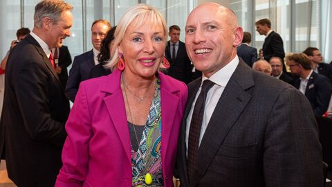 Europaminister Pentz und Digitalministerin Sinemus beim Jahresempfang 2025 in Brüssel Europaminister Pentz und Digitalministerin Sinemus beim Jahresempfang 2025 in Brüssel