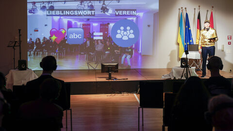 Brachland-Ensemble - interaktive Show „Kennen Sie Deutsch“ 