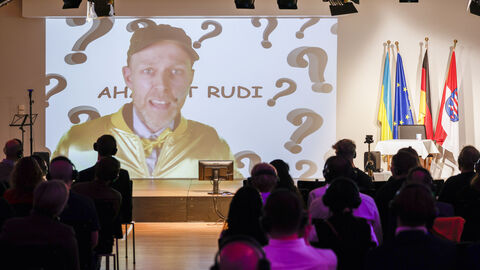 Brachland-Ensemble - interaktive Show „Kennen Sie Deutsch“ Brachland-Ensemble - interaktive Show „Kennen Sie Deutsch“