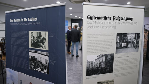 Auch die Geschichte des Judentums in Bad Nauheim wird auf verschiedenen Roll-Ups behandelt