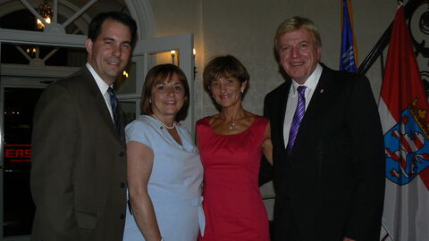 Gruppenfoto im Rahmen der Reise von Ministerpräsident a.D. Bouffier nach Wisconsin im Jahr 2011