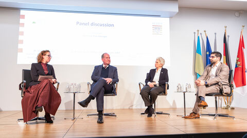 Podiumsdiskussion "Fly European"