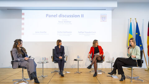 Podiumsdiskussion II bei der Veranstaltung „Digitale Kindheit und Jugend in Europa – Medienkompetenz als soziale Aufgabe“