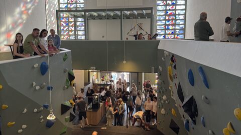 Boulderhalle in Kirchengebäude – Boulderchurch Bad Orb,