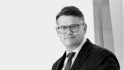 Porträt Boris Rhein schwarzweiß Porträt Boris Rhein schwarzweiß