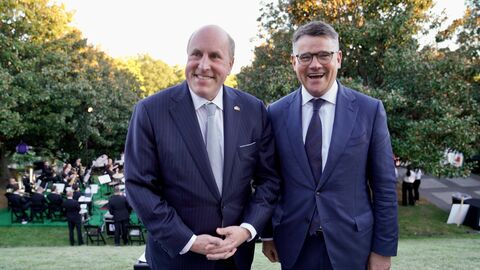 Ministerpräsident Boris Rhein im Austausch mit dem stellvertretenden US-Handelsminister Paul M. Dabbar in Washington.