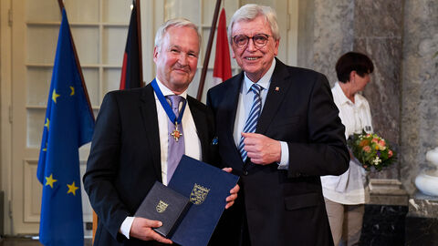Heinz-Jörg Ebert aus Linden erhielt den Hessischen Verdienstorden für sein umfassendes Engagement im sozialen Bereich. 