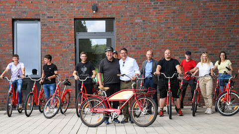 Um mit den Bürgerinnen und Bürgern im Main-Kinzig-Kreis ins Gespräch zu kommen, hat Ministerpräsident Boris Rhein zu einer Radtour ins Kinzigtal eingeladen. 