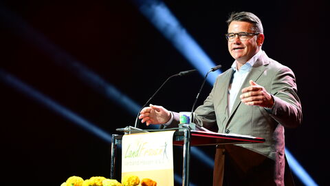 Ministerpräsident Boris Rhein bei den Landfrauen.