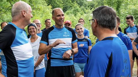 Ministerpräsident Boris Rhein während seiner Teilnahme Lauftreff ASC Dillenburg